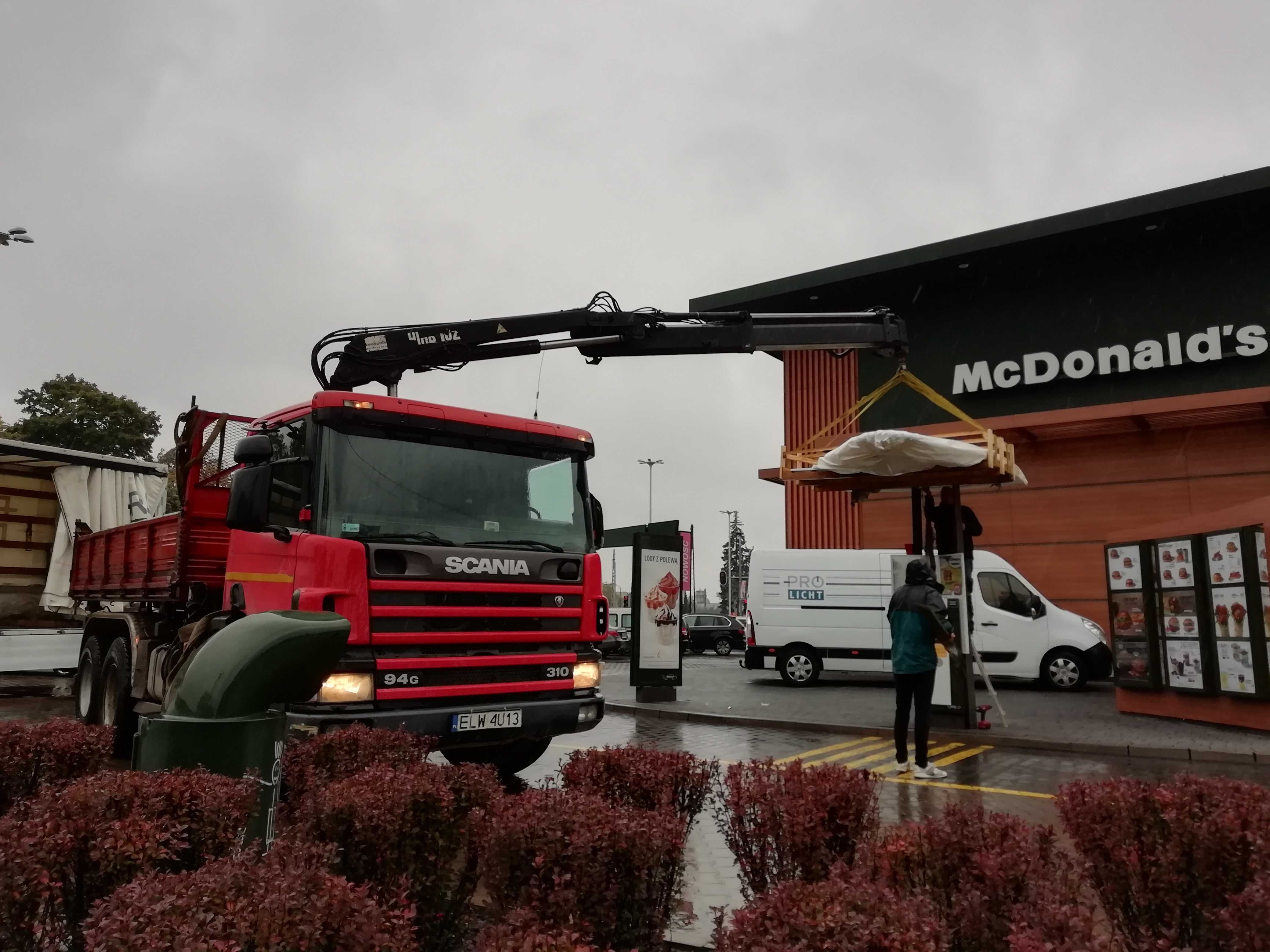 Wywóz gruzu USŁUGI HDS Transport hds, Wywrotka, Piach,Ziemia,żwir hds