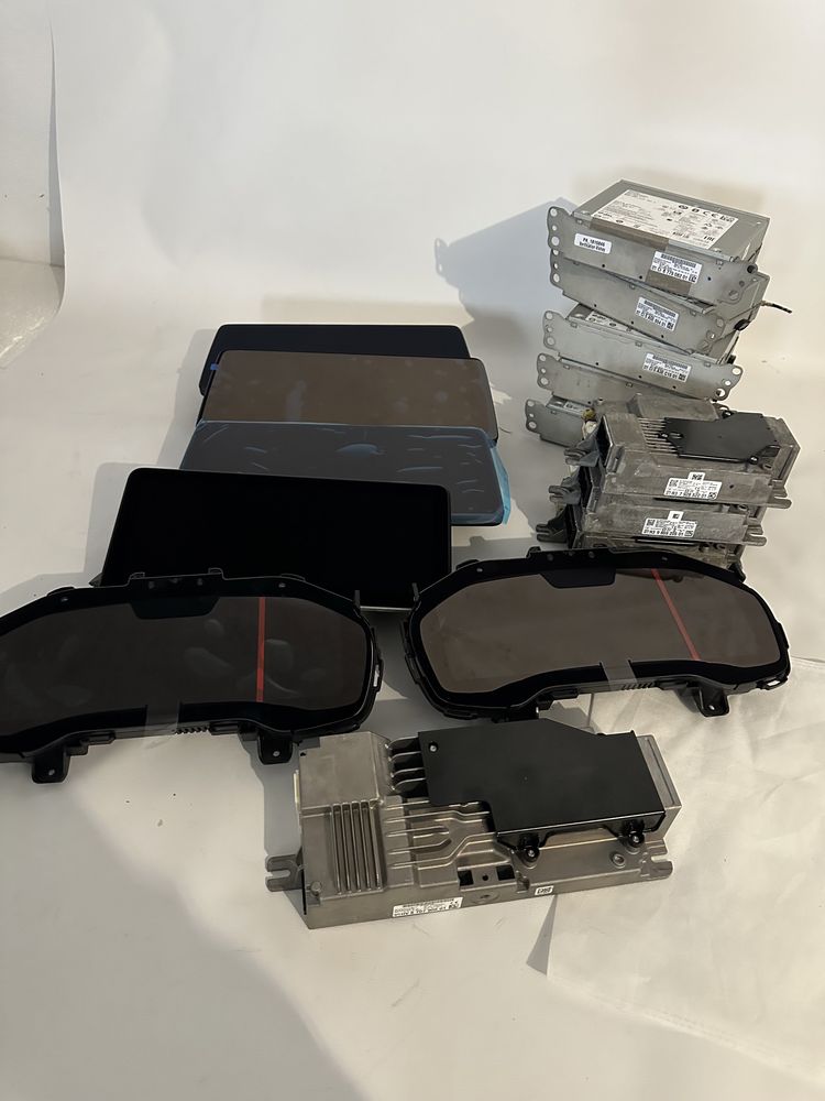 Комплекты дооснащения MGU Монитор 12.3 BMW G01 G11 G20 G30 G32