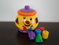 Garnuszek na klocuszek Fisher Price sorter