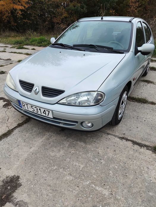 Sprzedam  samochód Renault Megane  Expression. LPG