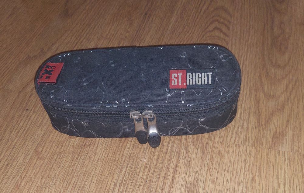 Piórnik dziewczęcy STRIGHT