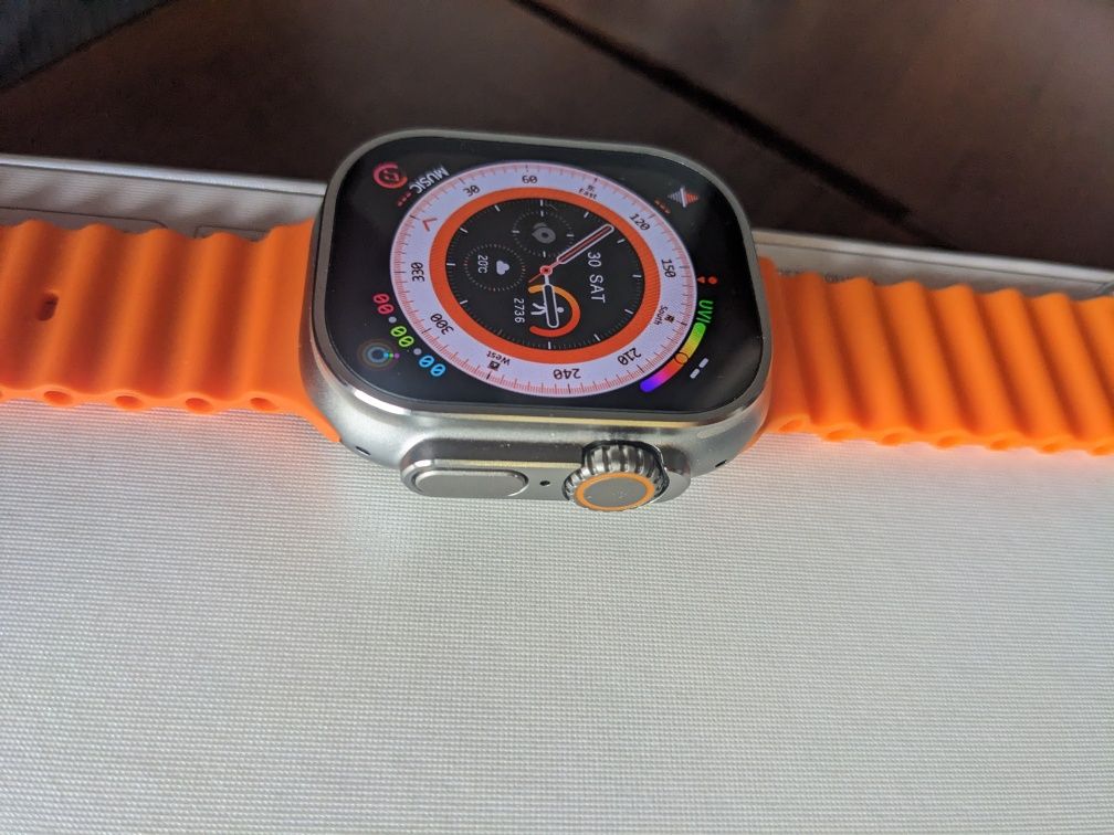 Смарт-годинник  дуже схожий на Apple Watch Ultra 2 GPS