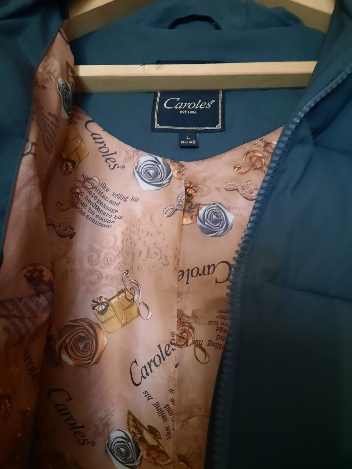 Жіночий пуховик Caroles