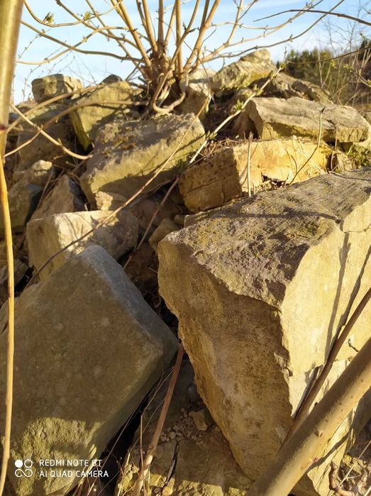 Kamień z rozbiórki