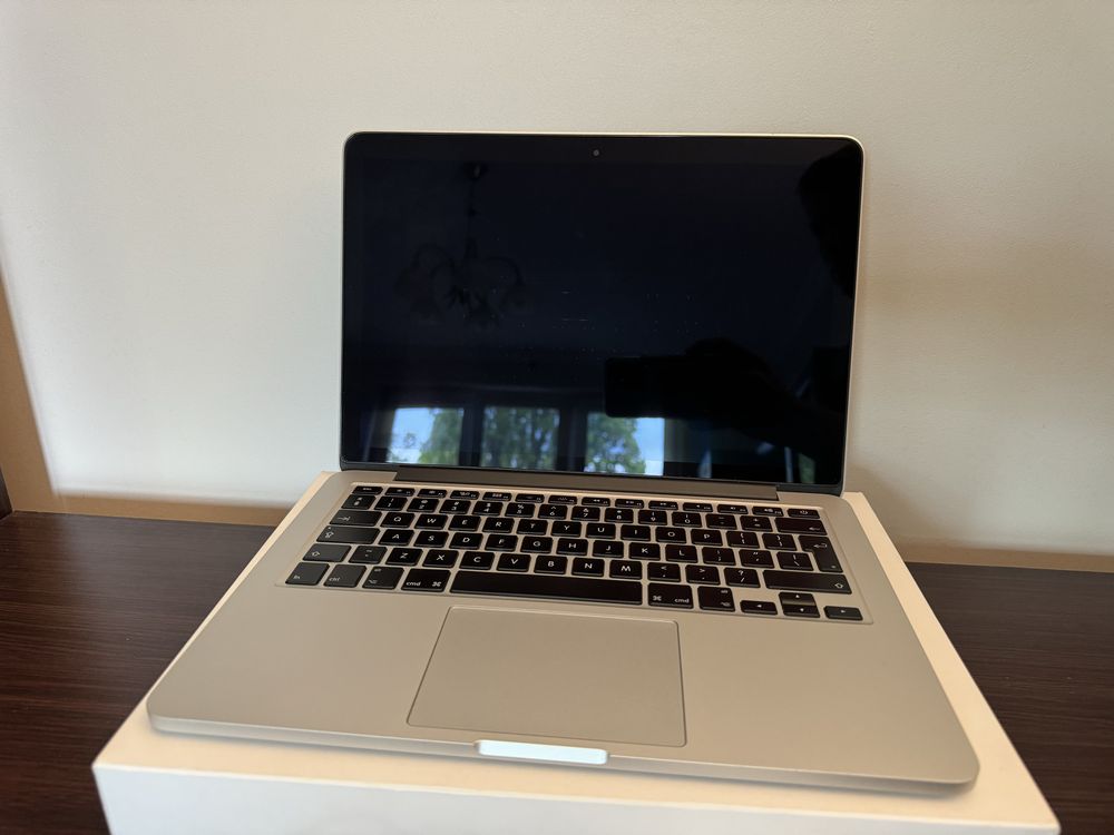 Macbook Pro (Retina, 13-inch, Early 2015) A1502