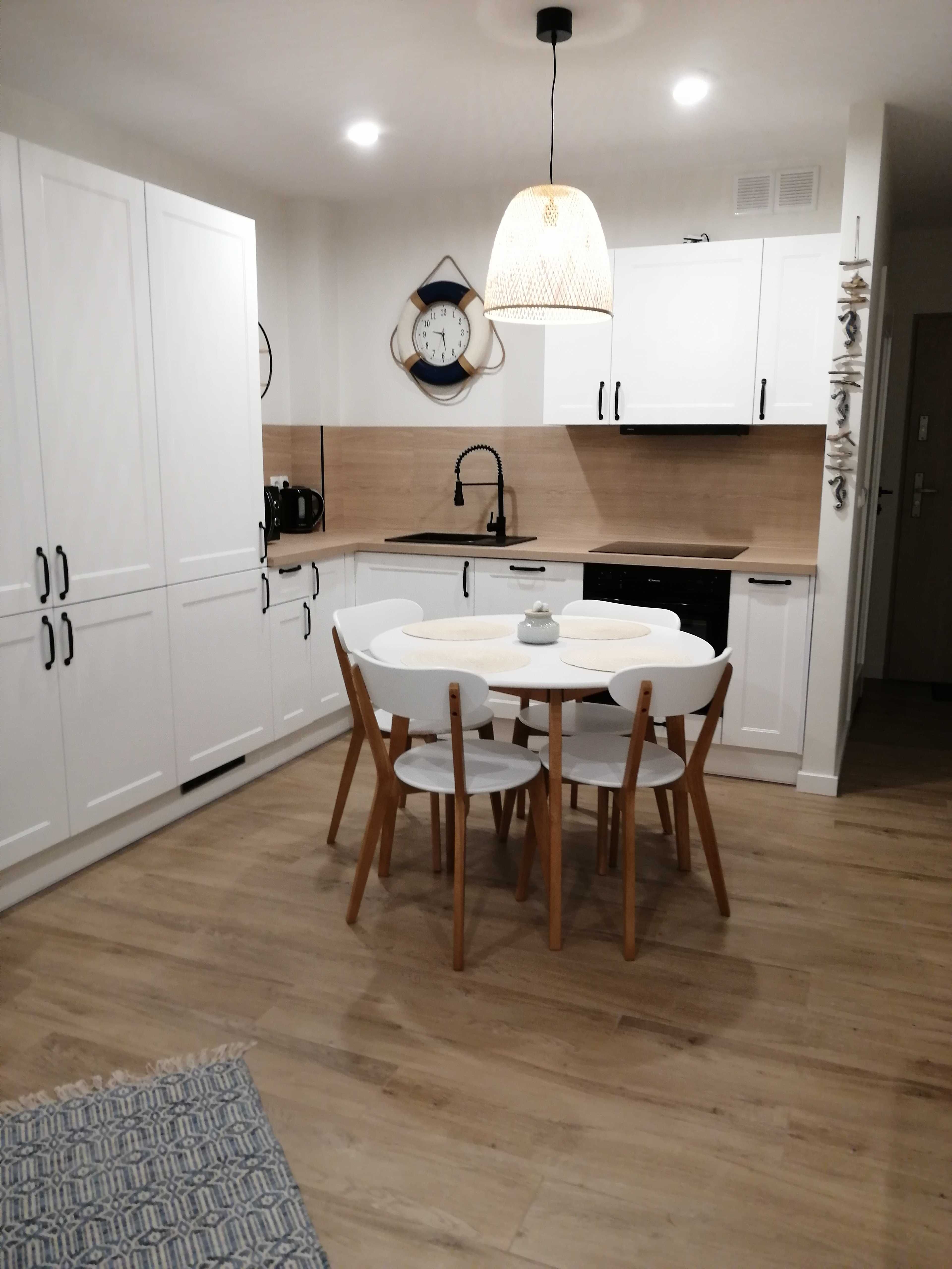 Apartament nad Morzem z basenem