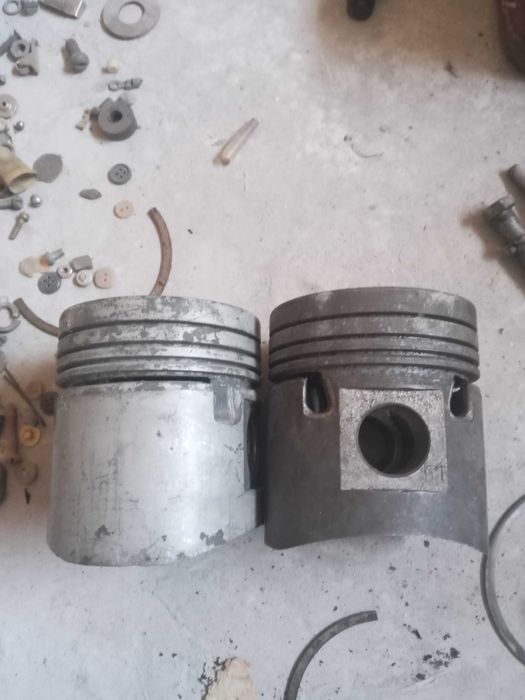 Поршня циліндрів