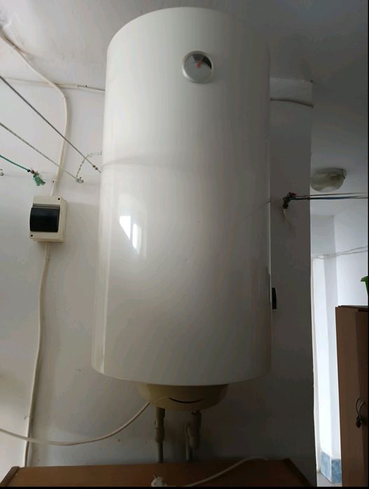 •Продаж кімнати в гуртожитку•