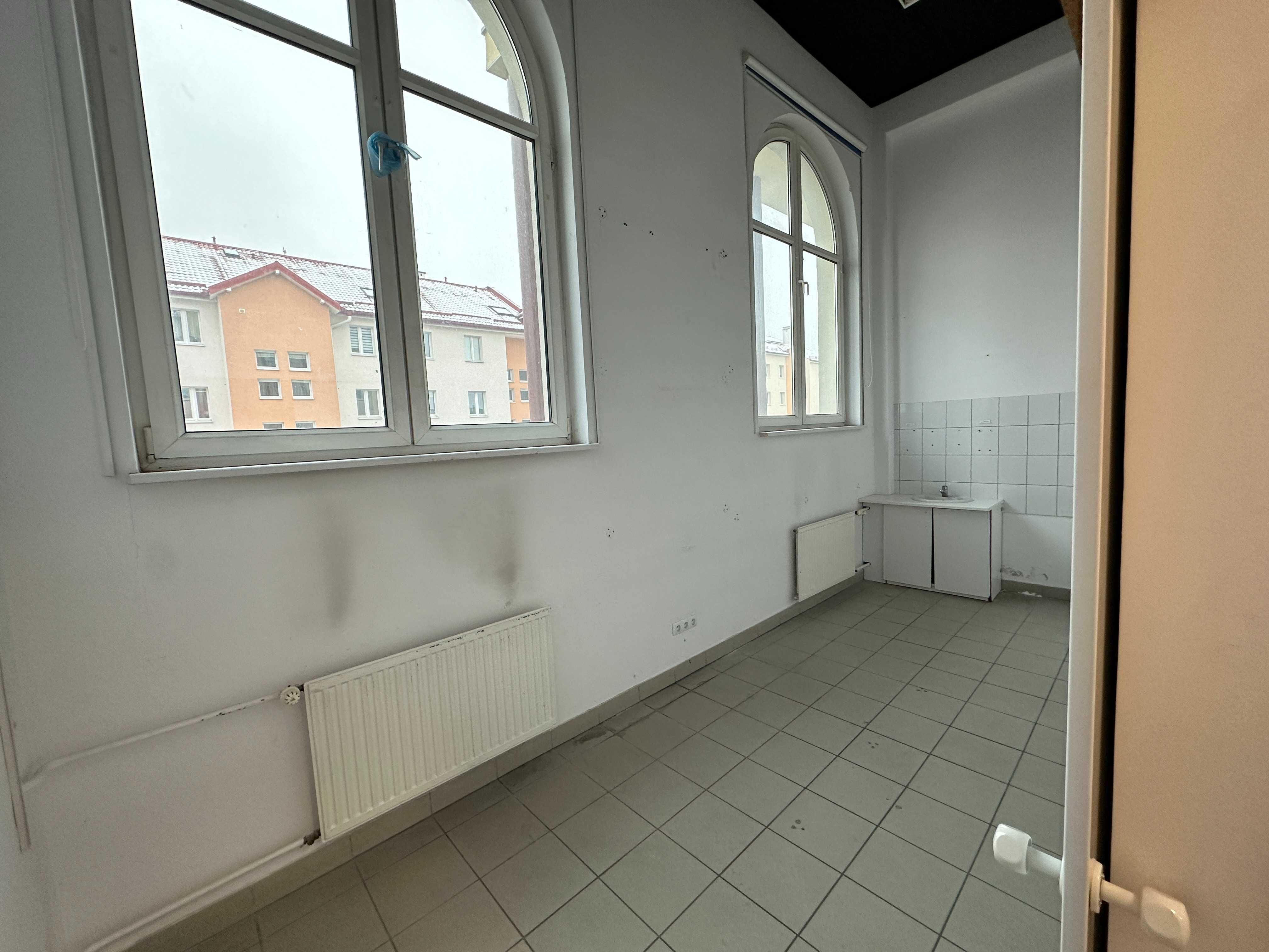 Lokal handlowo-usługowy 43,2m2 Reda Dom Handlowy J. Pawła bezpośrednio