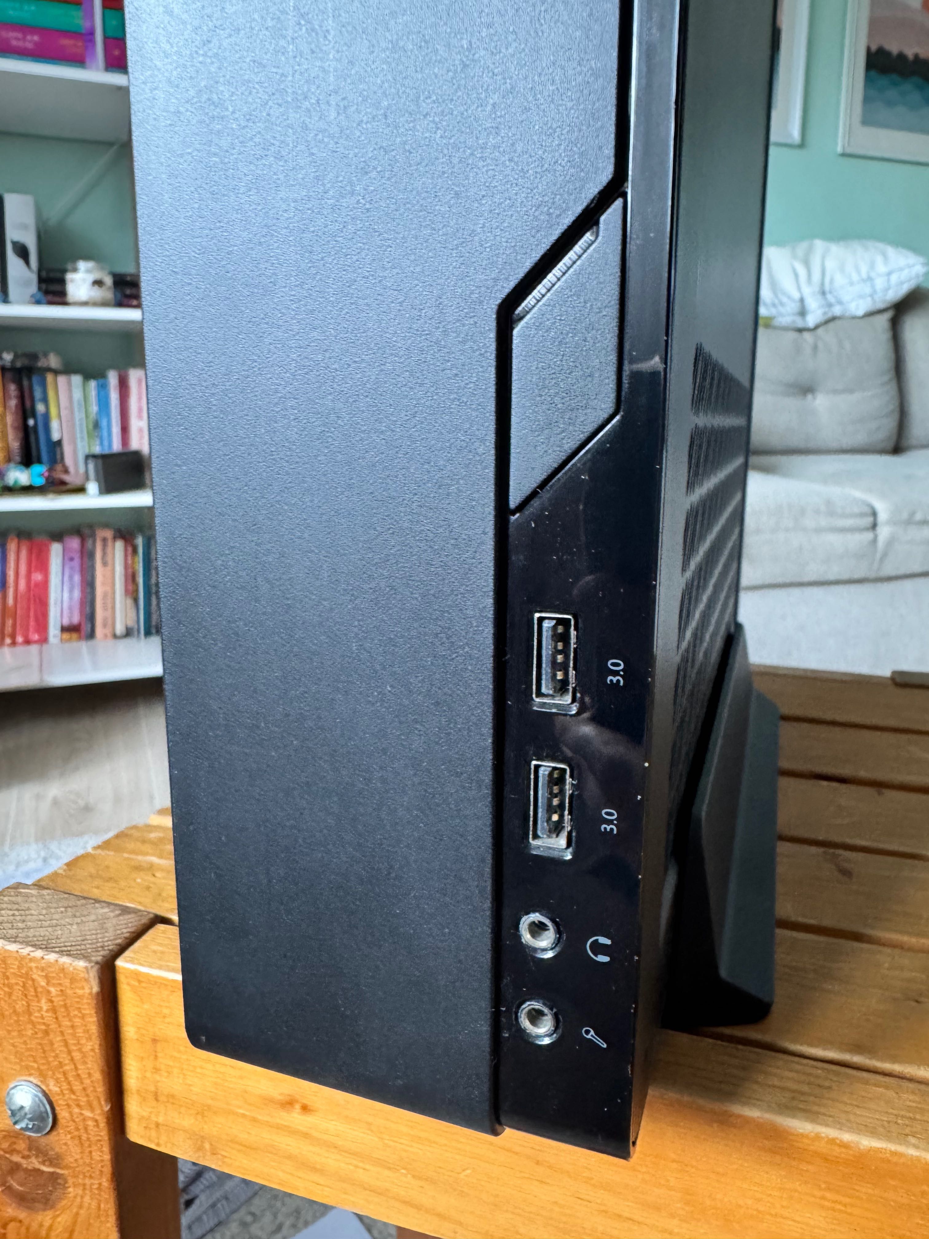 Fractal Design Node 202 + БП