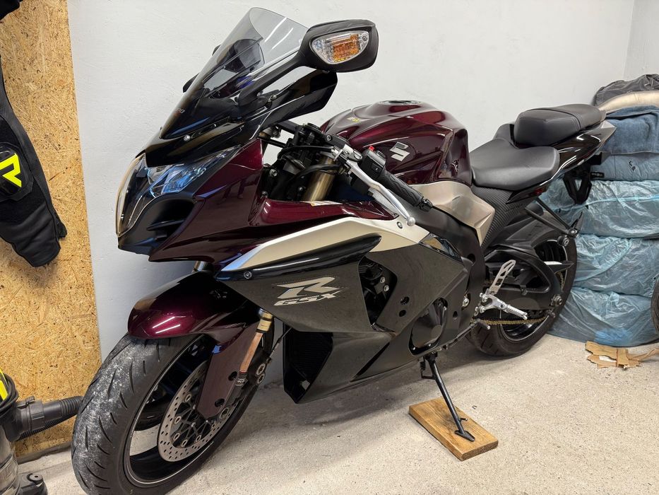 Suzuki GSX-R Suzuki GSX-R 1000 L0 K9 L1 niski przebieg !100% oryginał. Akrapovic