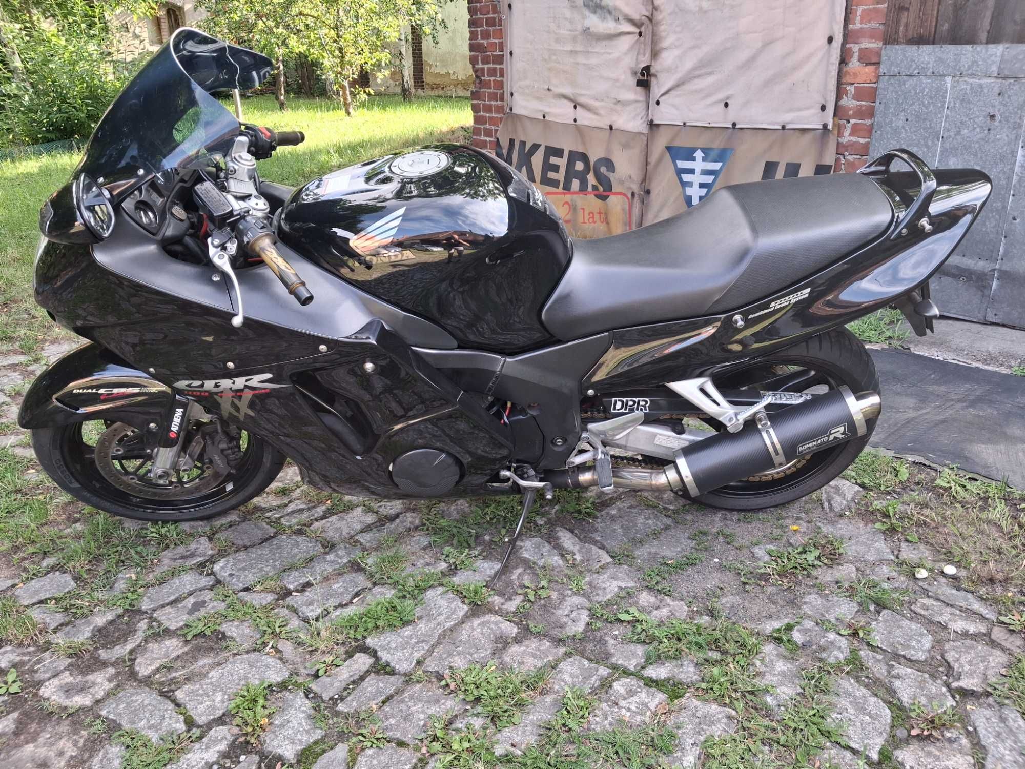 Honda CBR 1100 XX blackbird zadbana 6 lat w jednych rękach