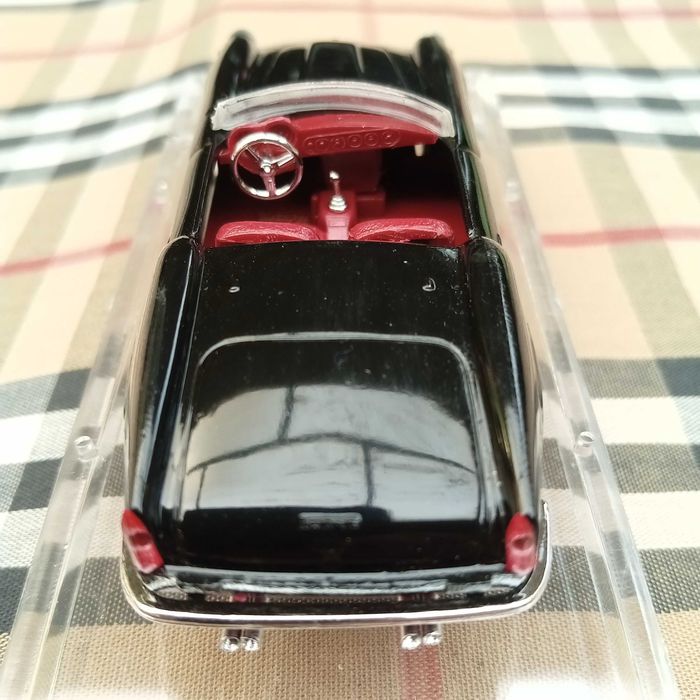 1/43 Ferrari 250 GT Califórnia Spyder 1960 - Vitesse