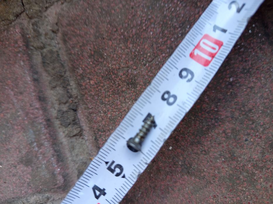 Саморіз саморез 10 мм, 3,5 мм, шляпка 6,плоску викрутку 100шт 30 грн