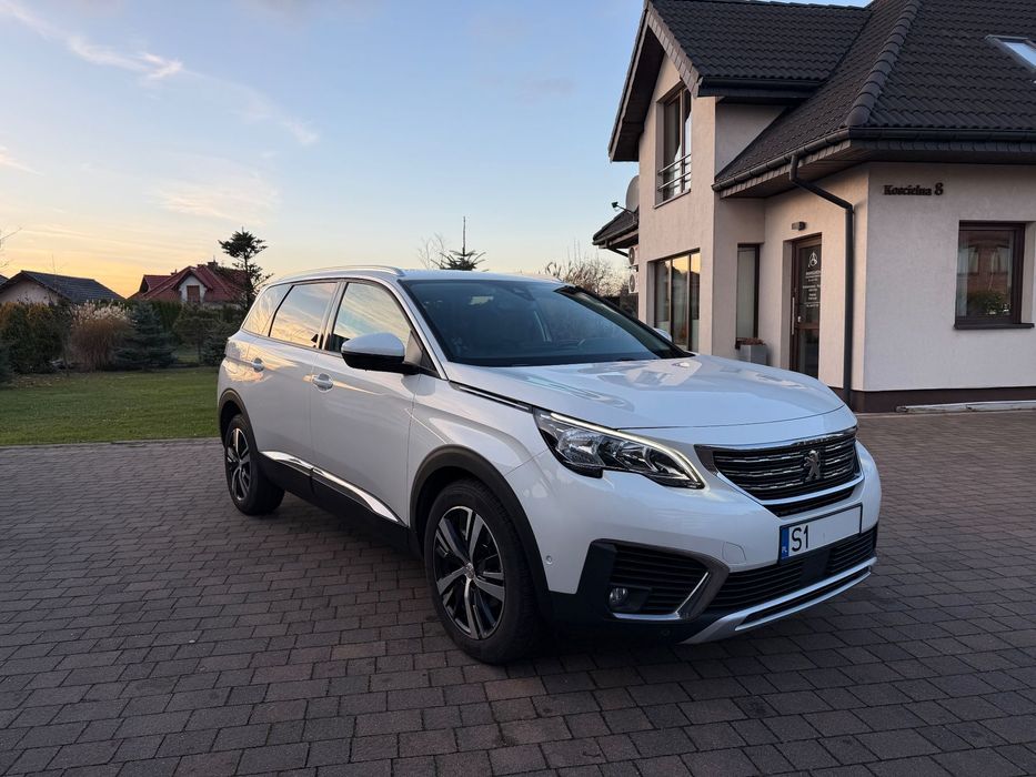 Peugeot 5008 7 osób doskonały stan biała perła bogate wyposażenie