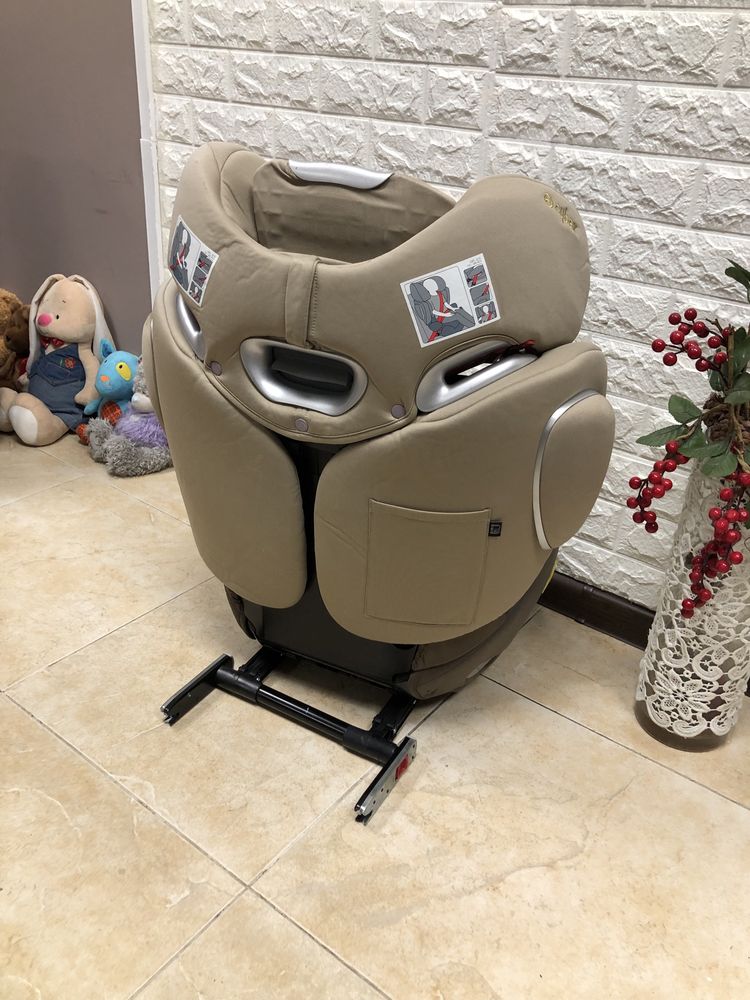 Автокрісло Cybex Solution Q2-Fix Plus Група 2/3 (15-36 кг) сайбекс