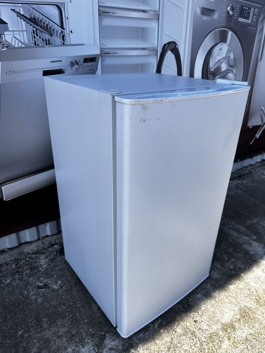 Холодильник студентський