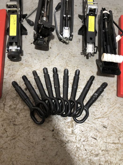 Домкрат крюк запаска VW Skoda Audi аварійний знак