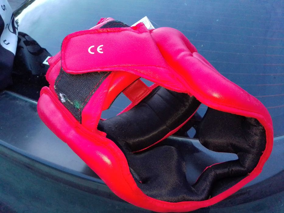 Kask ochronny do sportów walki.Dzieciecy