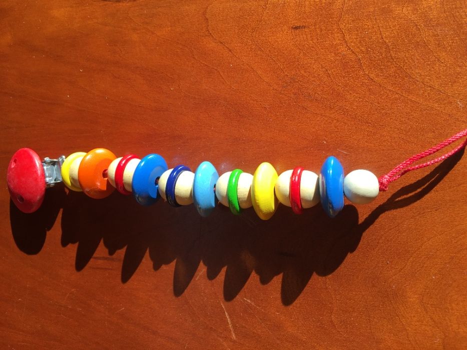 2 porta-chupetas BebeConfort e 2 mordedores refrigeráveis Chicco