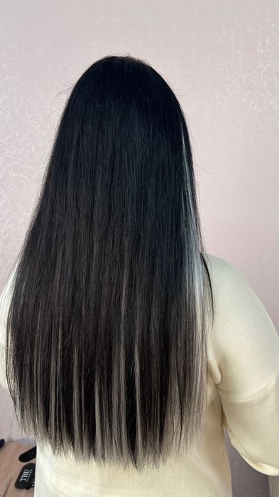 Нарощення волосся на мікрокосички