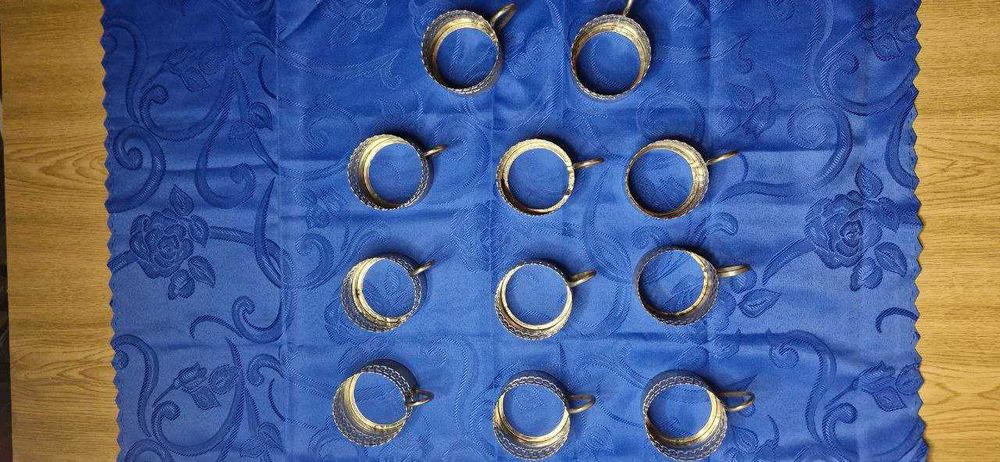 Na sprzedaż: Zestaw metalowych uchwytów do szklanek (koszyczki)