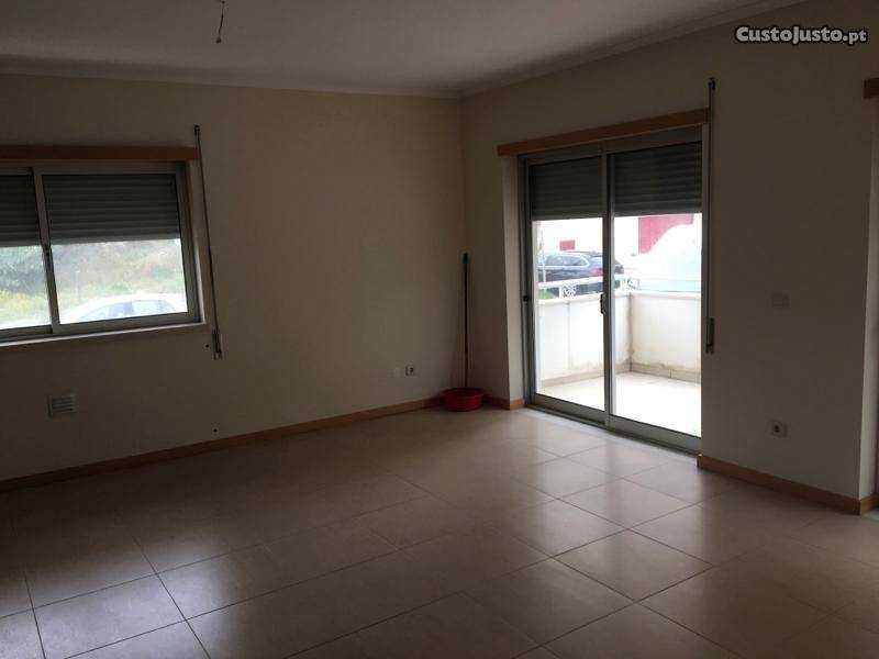 Apartamento T2 a 100 metros da praia