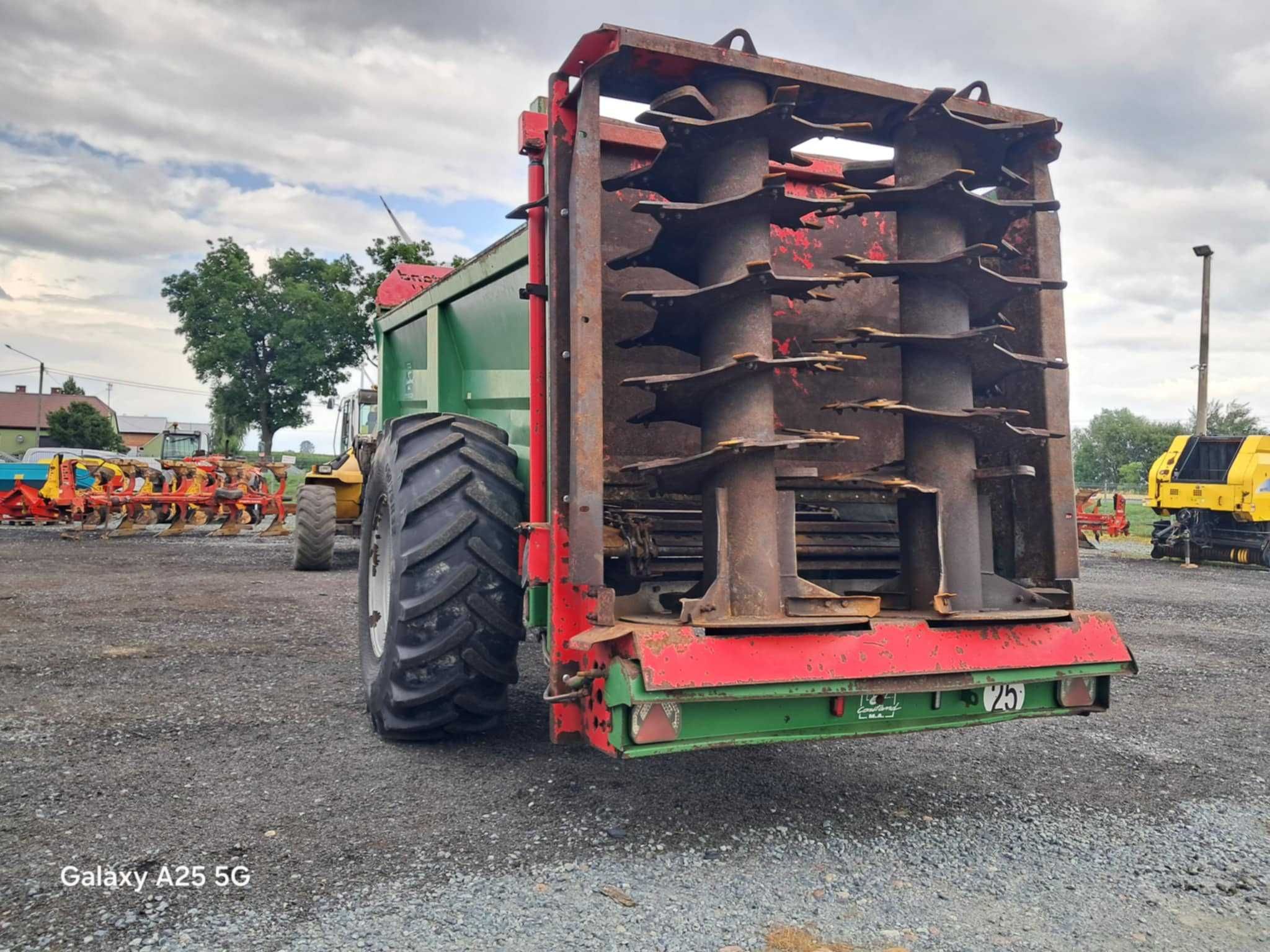 Rozrzutnik obornika Coutand 14 ton,rok 2017(Jeantil,Rolland,Brochard)