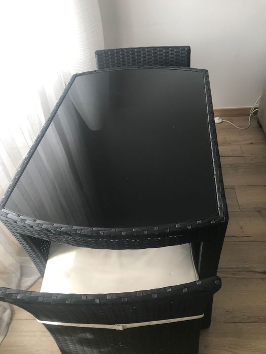 Conjunto mesa e cadeiras