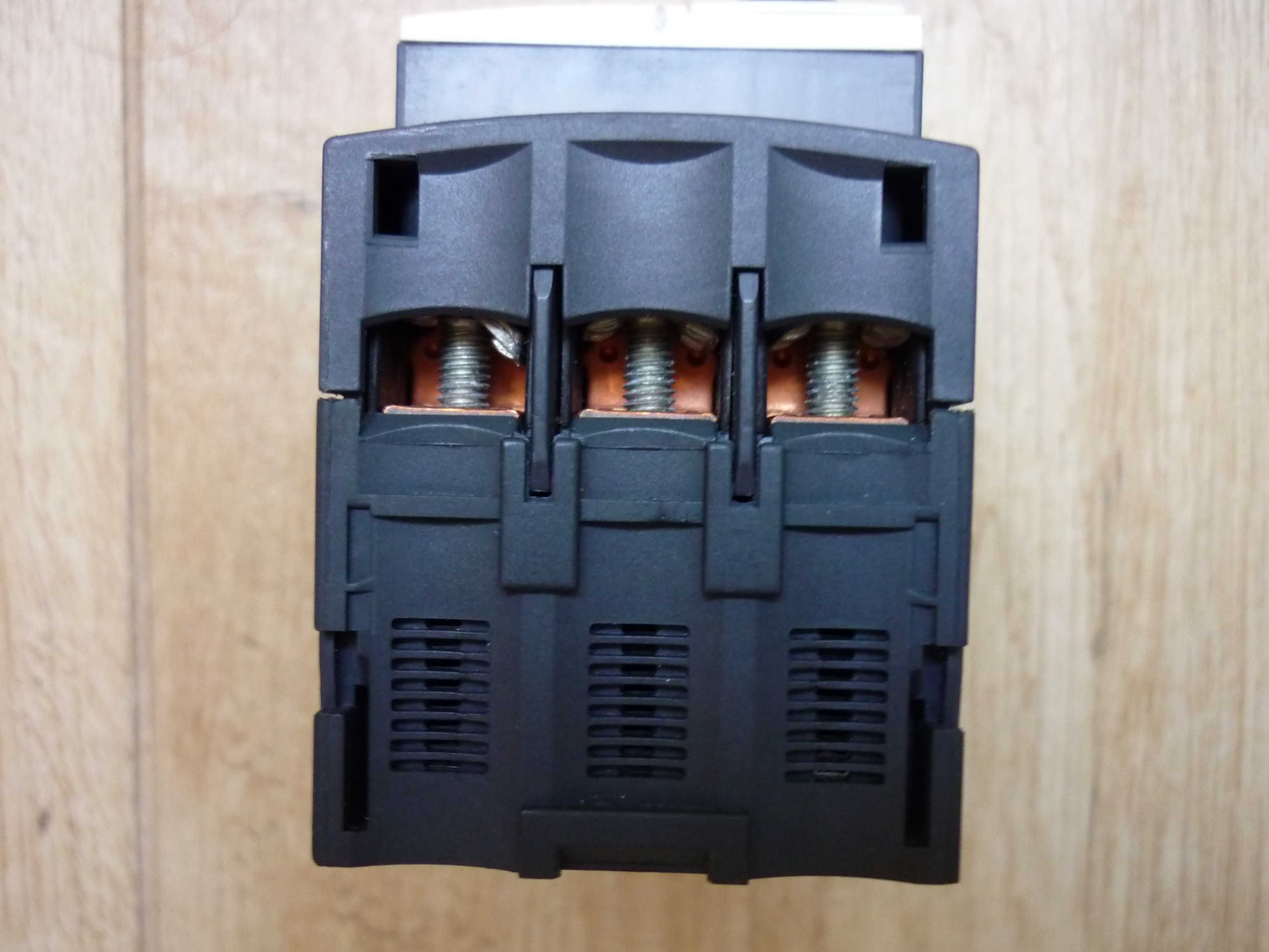Wyłącznik silnikowy Schneider Electric GV2ME06 3P 1,6 A