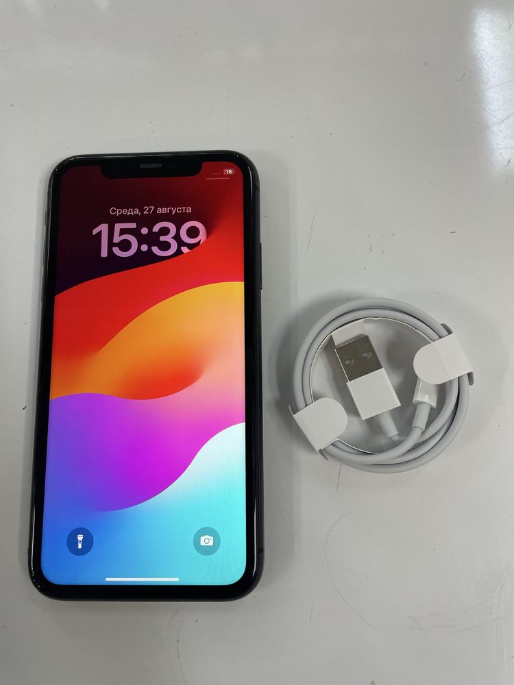 Iphone 11, 64Gb, темно-сірий в нормальному стані.