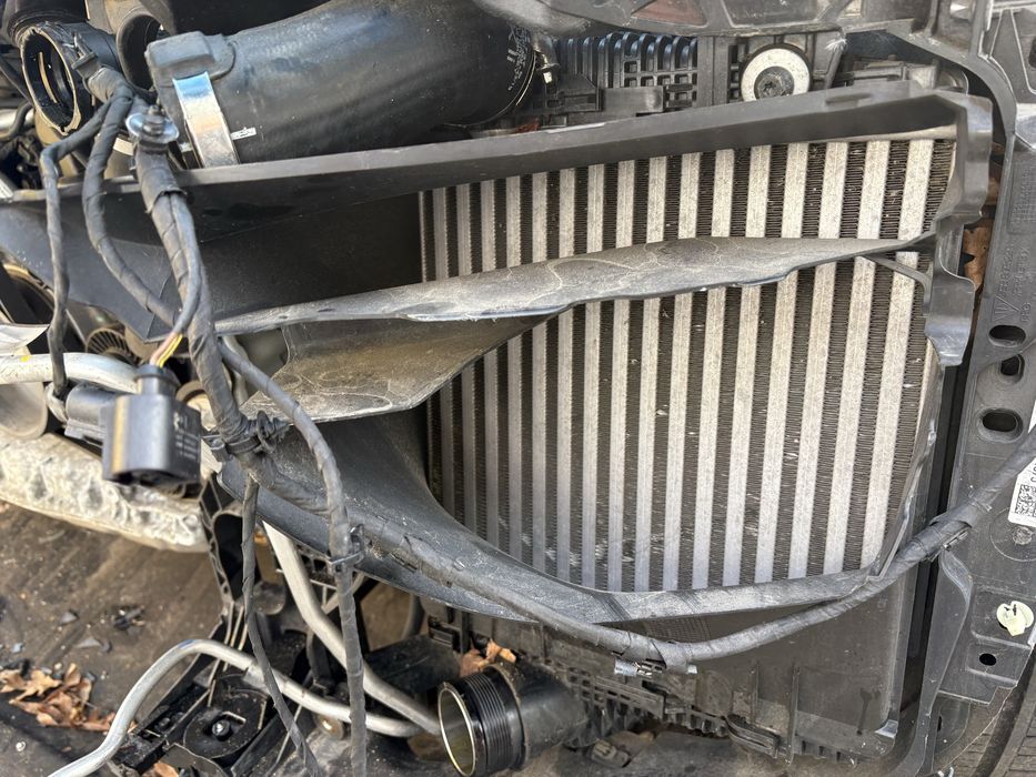 Porsche macan II 3,0 s lewy intercooler