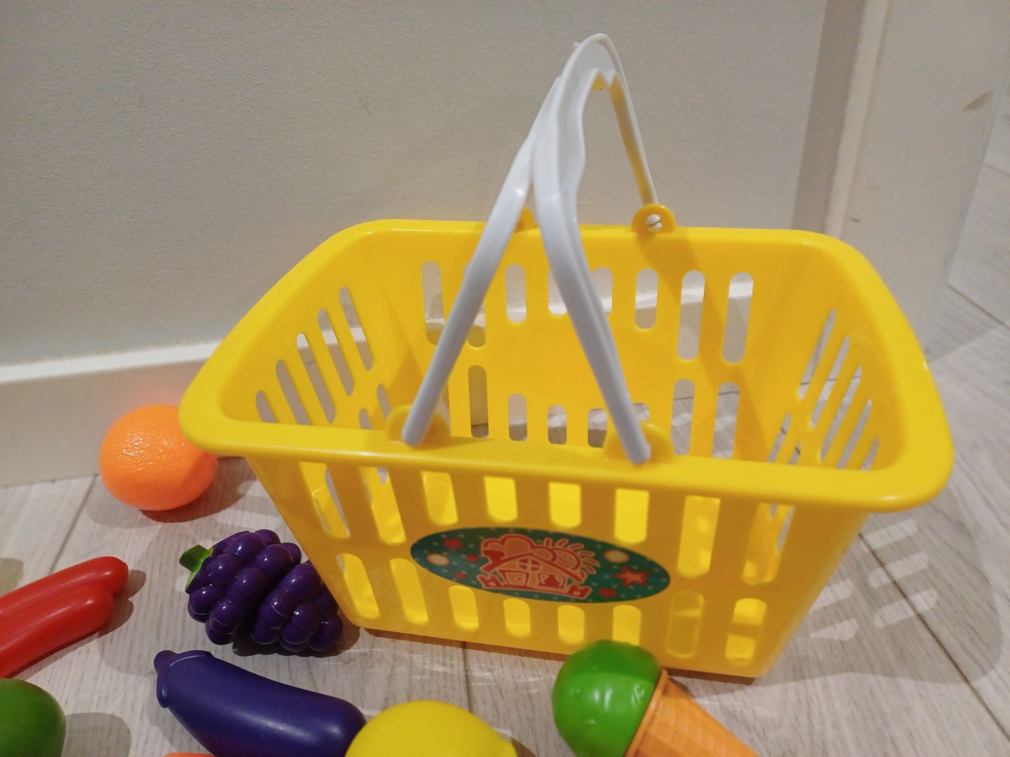 Lote: Frutas com velcro, alimentos, cesta brincar