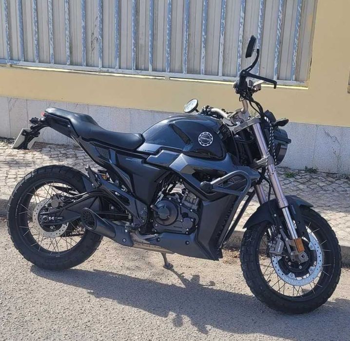 Zontes G1X 125 CC como Nova