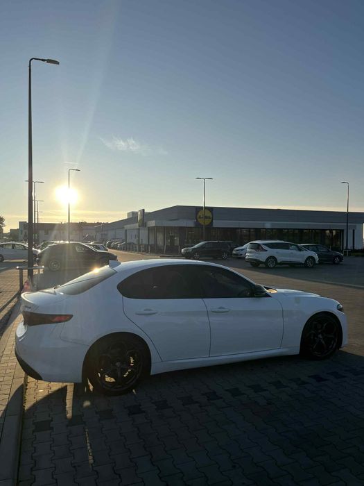 Alfa Romeo Giulia Sport RWD