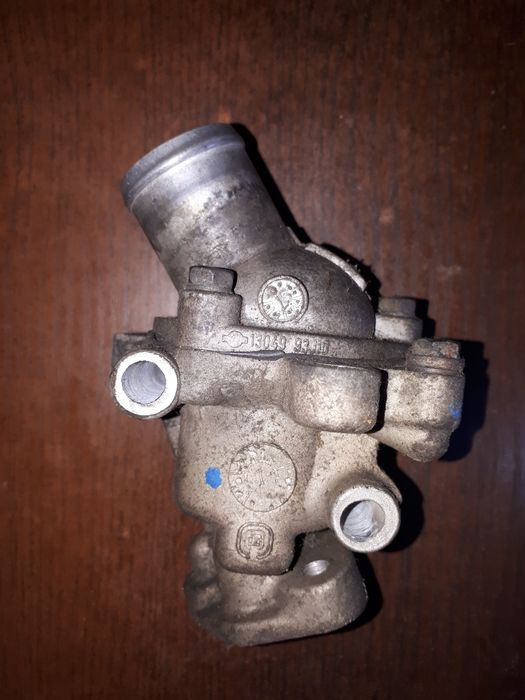 Корпус термостата Nissan primera ниссан примера SR20 бензин