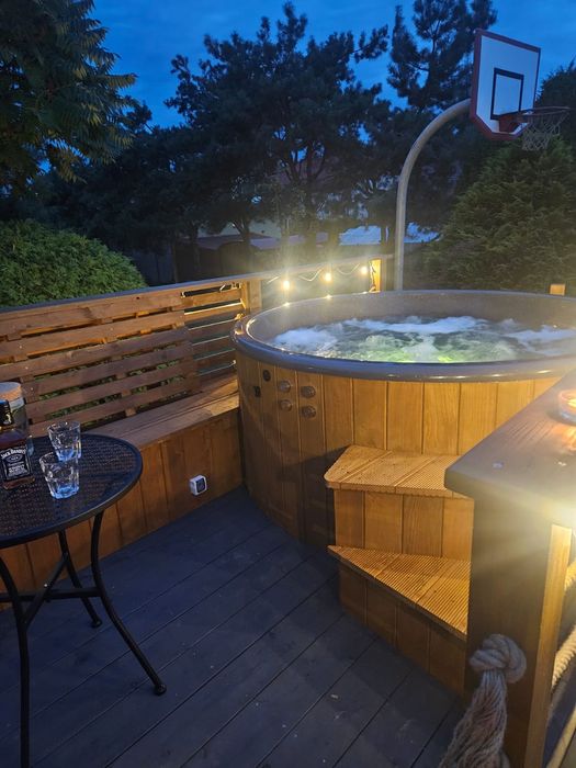 Wynajem mobilnej balii ogrodowej / jacuzzi