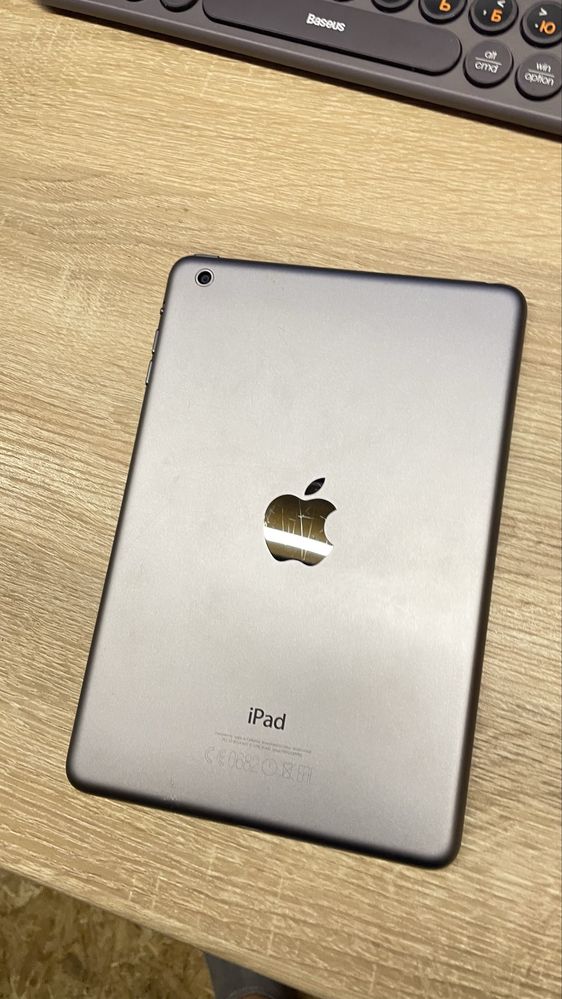 Продам два ноутбуки ASUS та iPad mini одним лотом