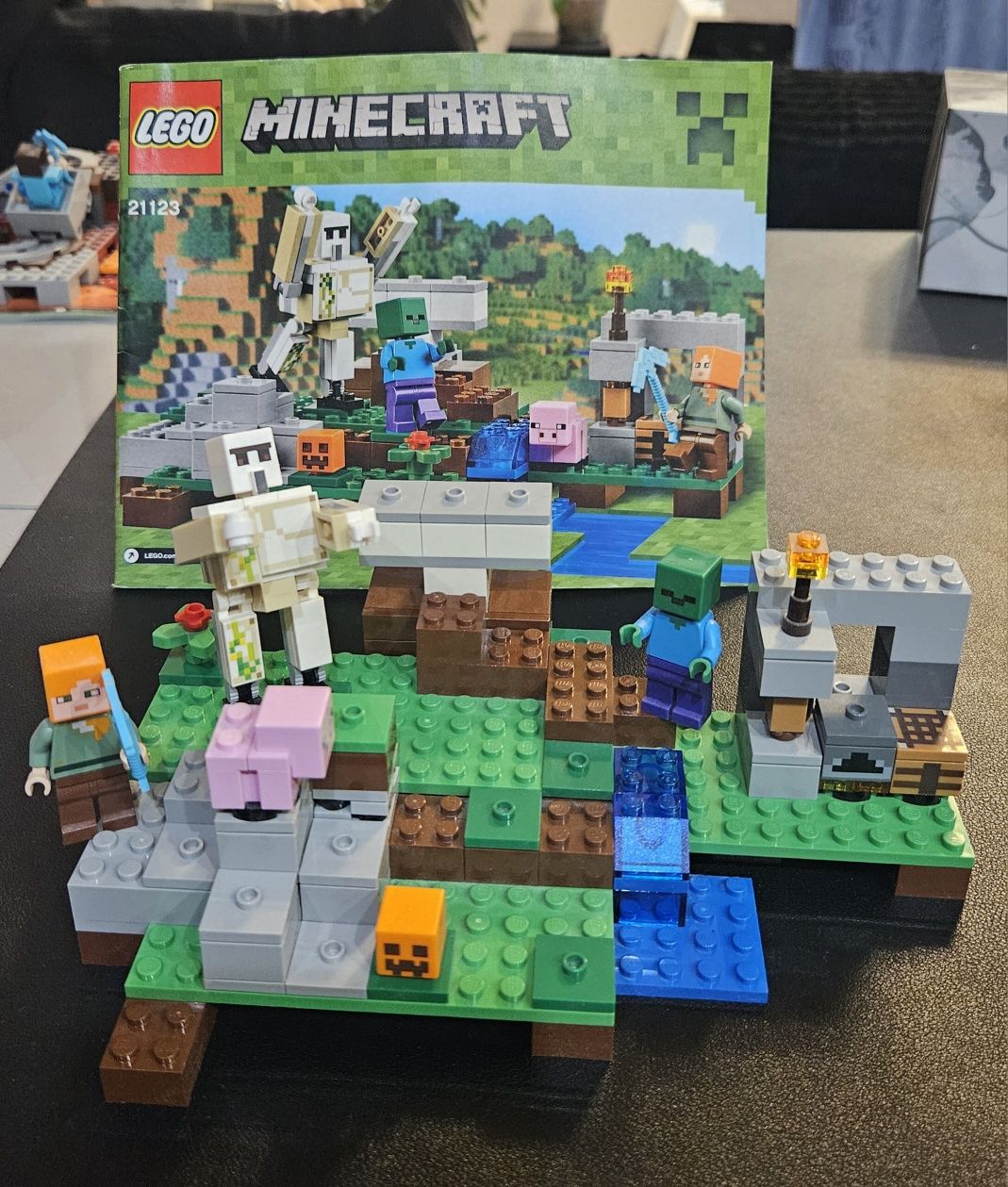 Конструктор Lego Minecraft Железный голем 21123