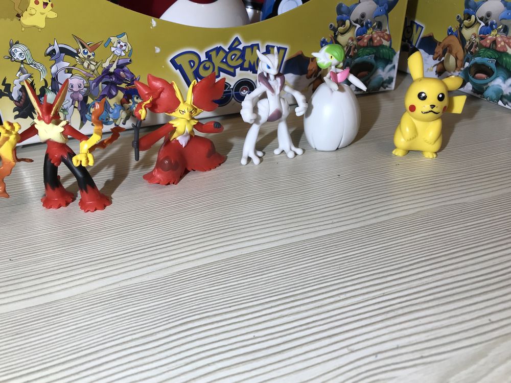 Покебол великий 10 см герої внутрі Покемон Pokémon