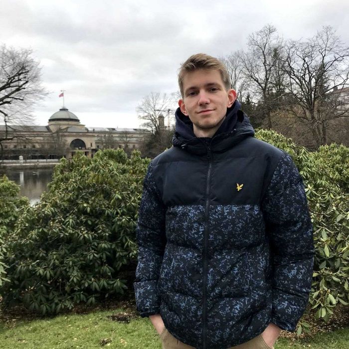 Репетитор з англійської та німецької мов