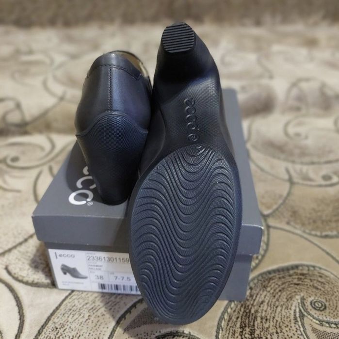 Демісезонні сапожки, ботільони Ecco Sculpture 65. Оригінал. 38 розмір.