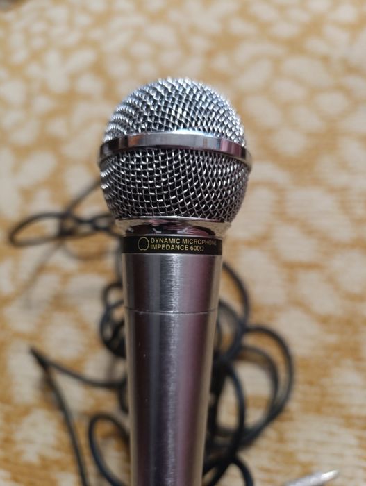 Продам микрофон LG для караоке