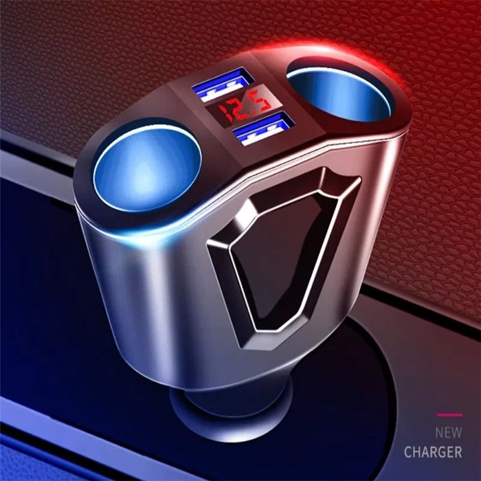 Автомобильное зарядное устройство, разветвитель.  с двумя портами