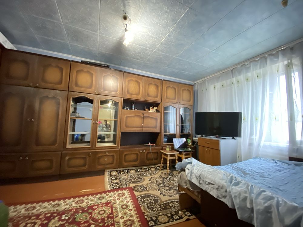 Продаж 2 кім гуртожитку Молодіжна