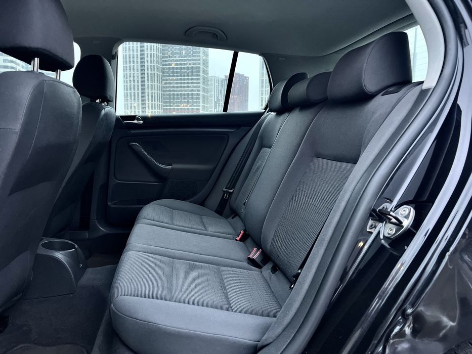 VW Golf 5 1.6 FSI, автомат, бензин - 198 000 км