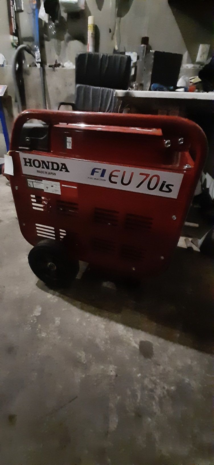 Генератор HONDA.