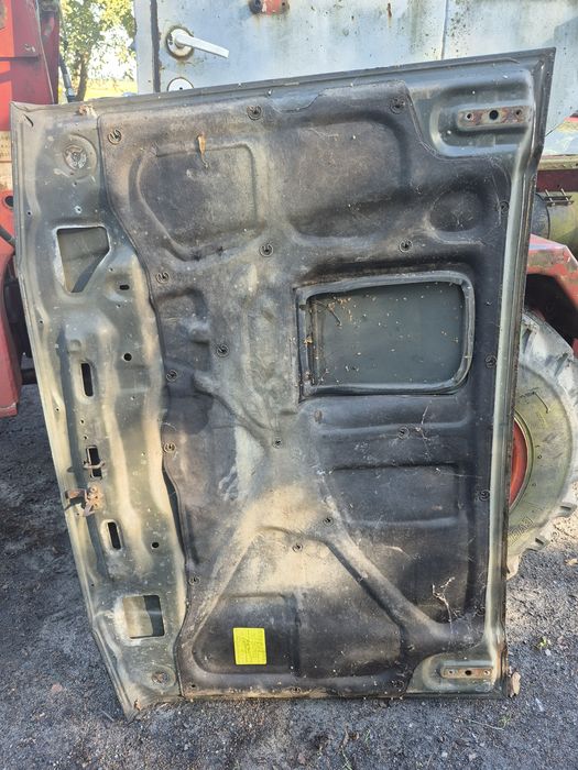 Wygłuszenie maski podbitka mitsubishi pajero I