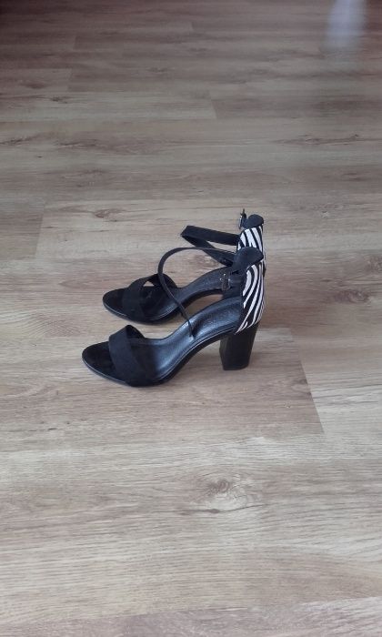 Buty VINCEZA roz 39, dowóz