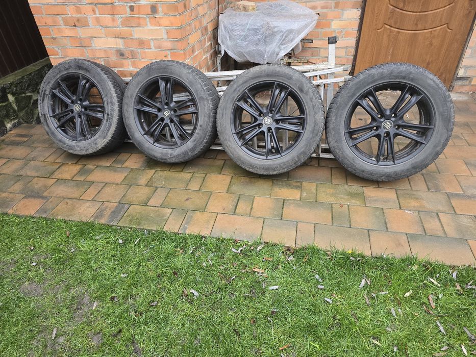 Диски з зимовою резиною 235/60/18
